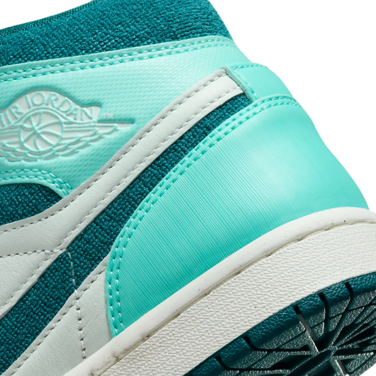 Air Jordan 1 Mid Bleached Turquoise
