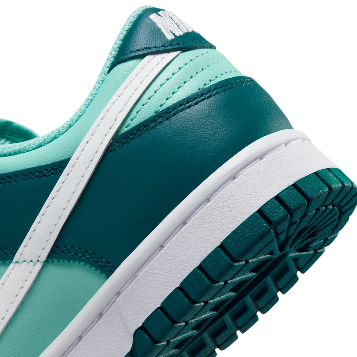 Nike Dunk Low Geode Teal
